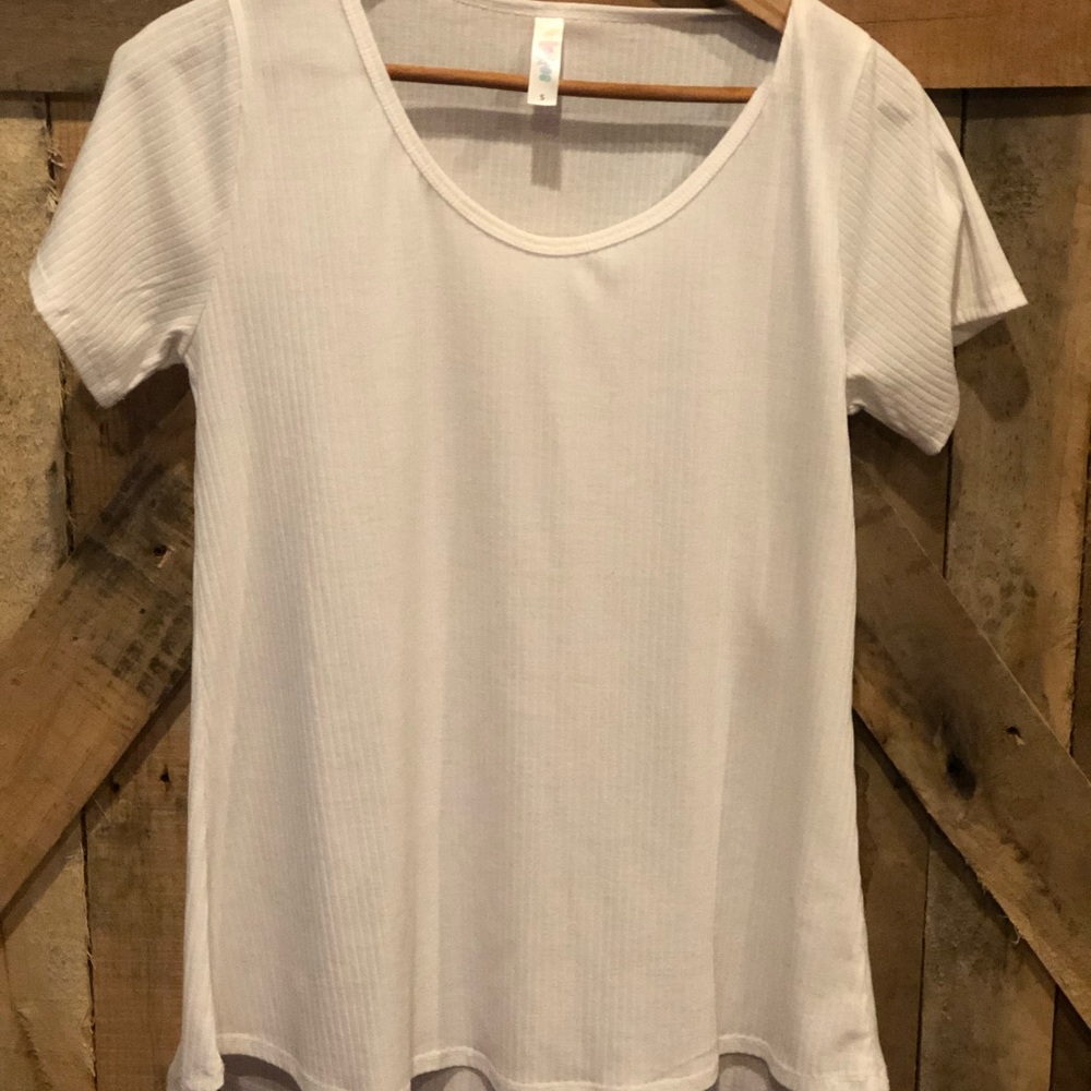 Lularoe Classic Tee